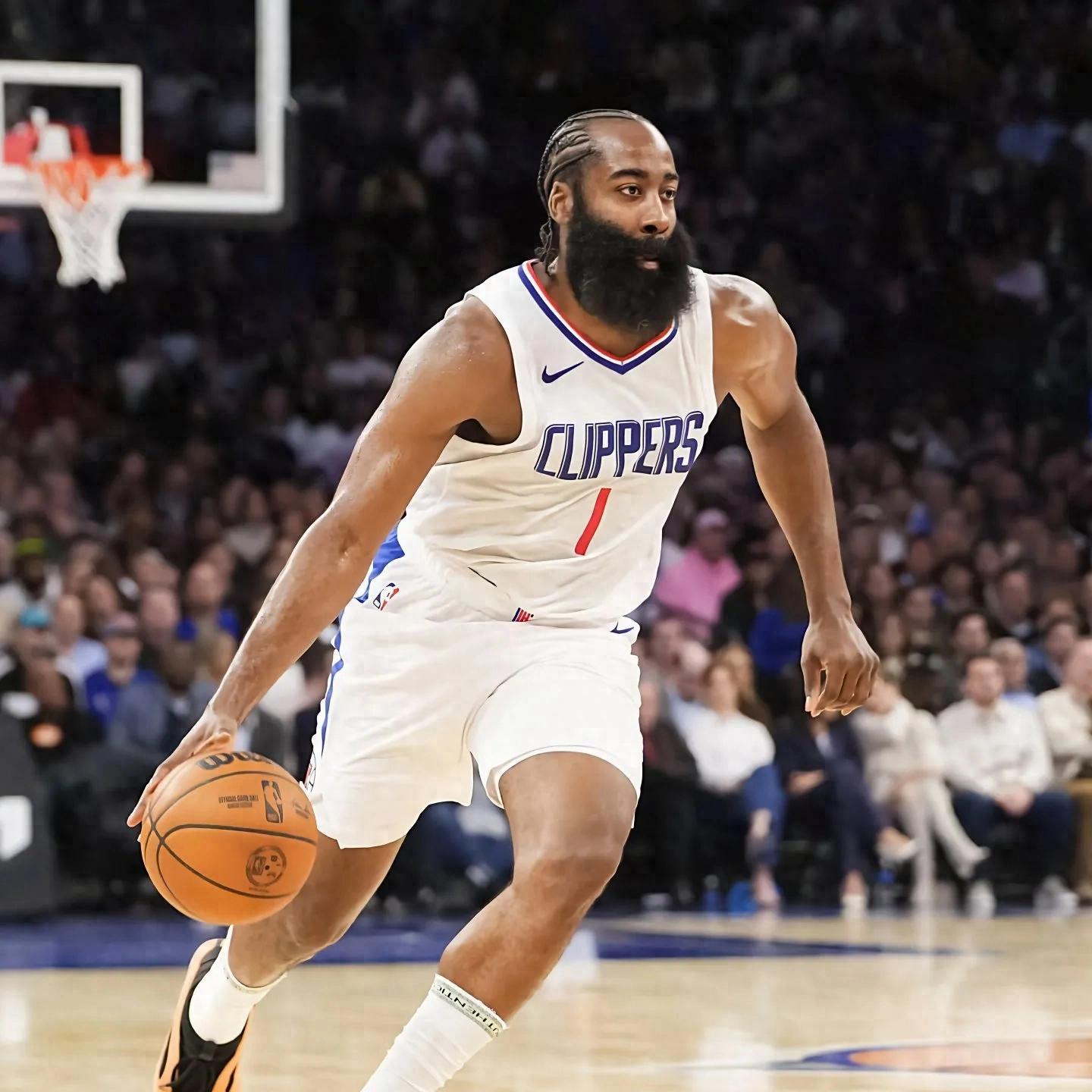 爱游戏官网-Ming重返赛场，重要助攻首场状态出色，快船观众沸腾！赛场气氛高涨的简单介绍