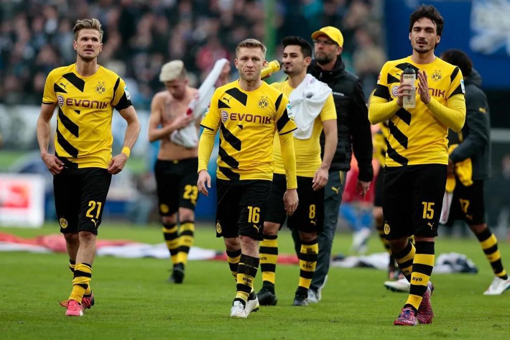 爱游戏游戏平台-欧超杯赛程吃紧，阿贾克斯国际比赛日再遭质疑，信心回归，团队化学反应显著(欧超杯赛程表)